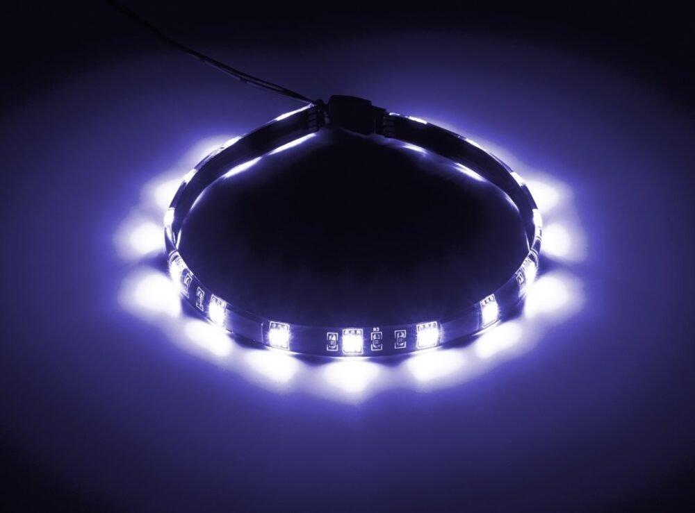 CableMod WideBeam Magnetic LED Strip - 30cm - UV